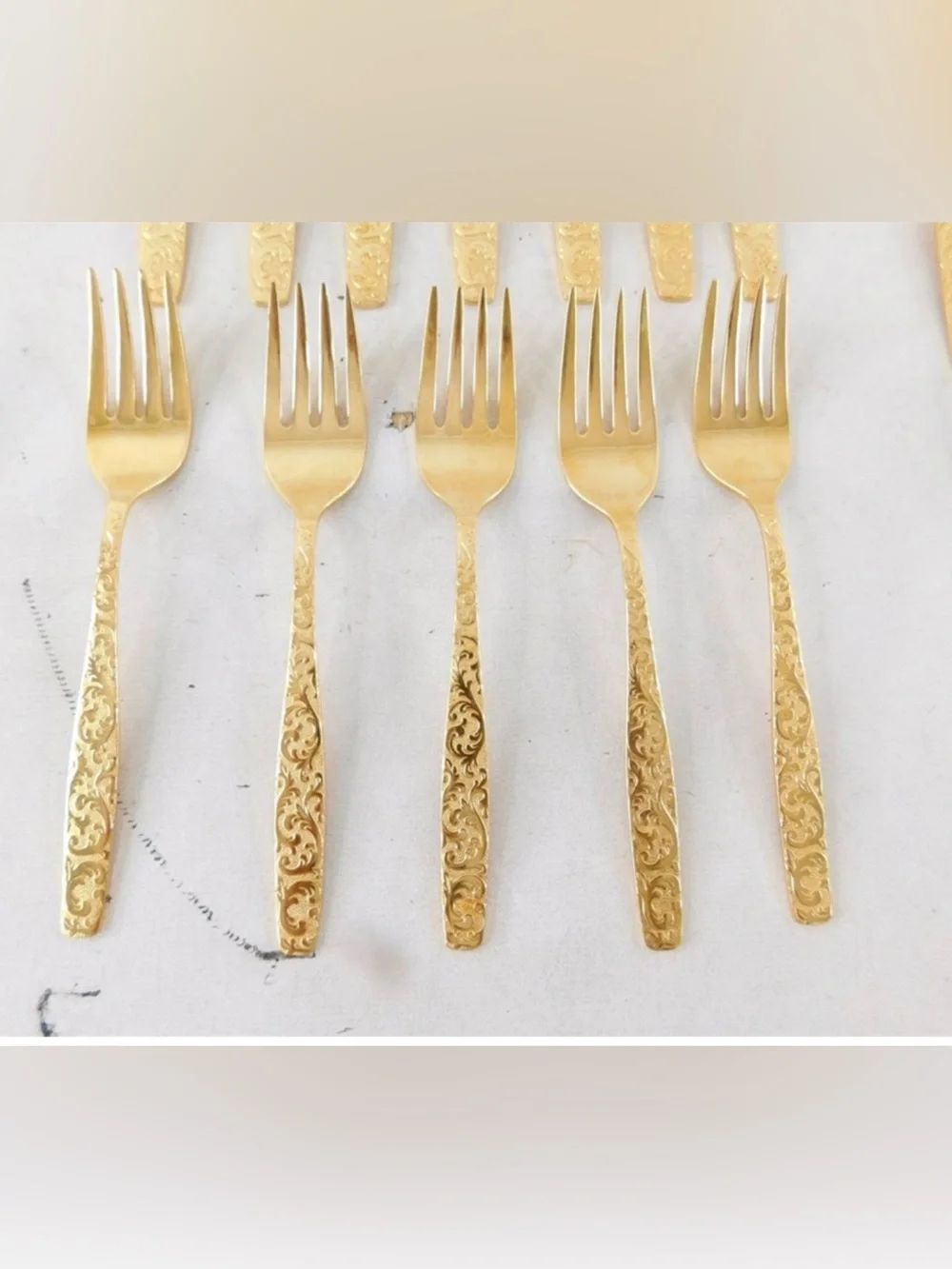 Americana Golden Heritage Gold Tone Dinnerware Flatware Set elegant home dining